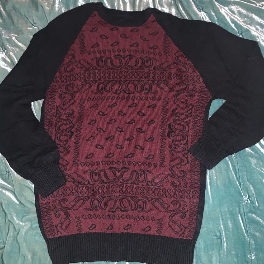 Men's Black and Burgundy Knit Sweater